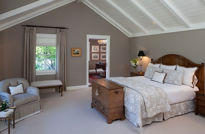 How to decorate room with sloped ceilings