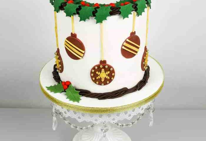 How to make christmas cake decoration ideas