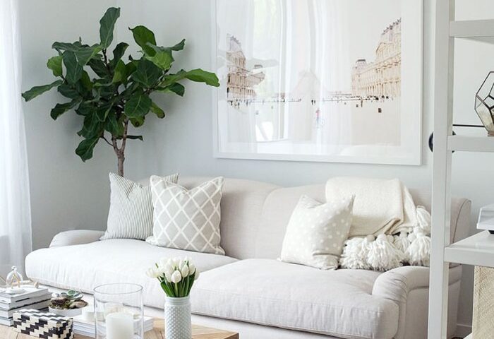 How to decorate blank living room wall