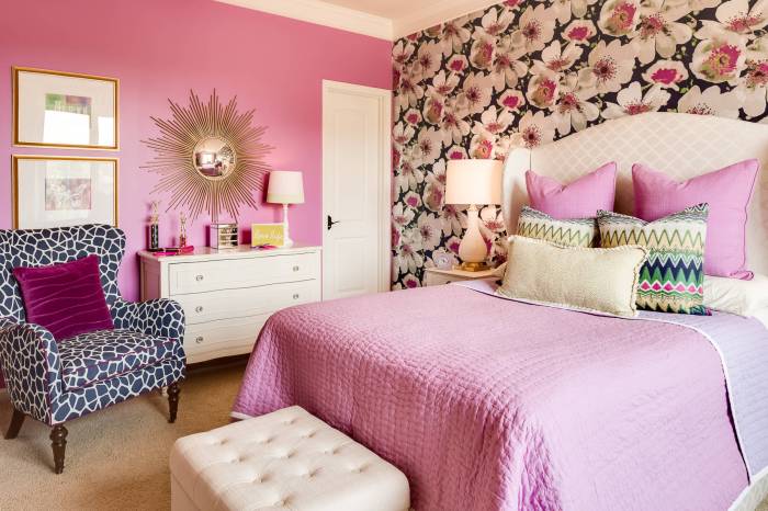 How to decorate a girly room